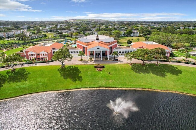Building Photo - 226 Newport Dr
