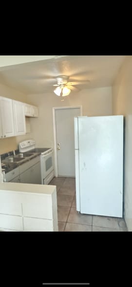 Building Photo - 416 NW 15th Way