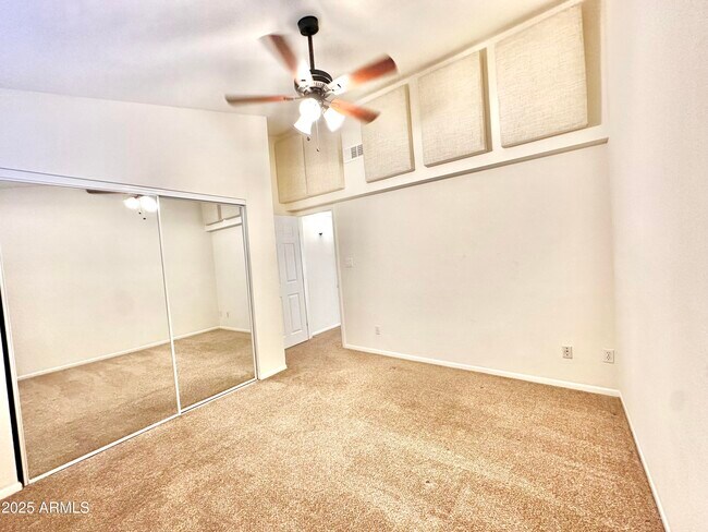 Building Photo - 7911 E San Miguel Ave