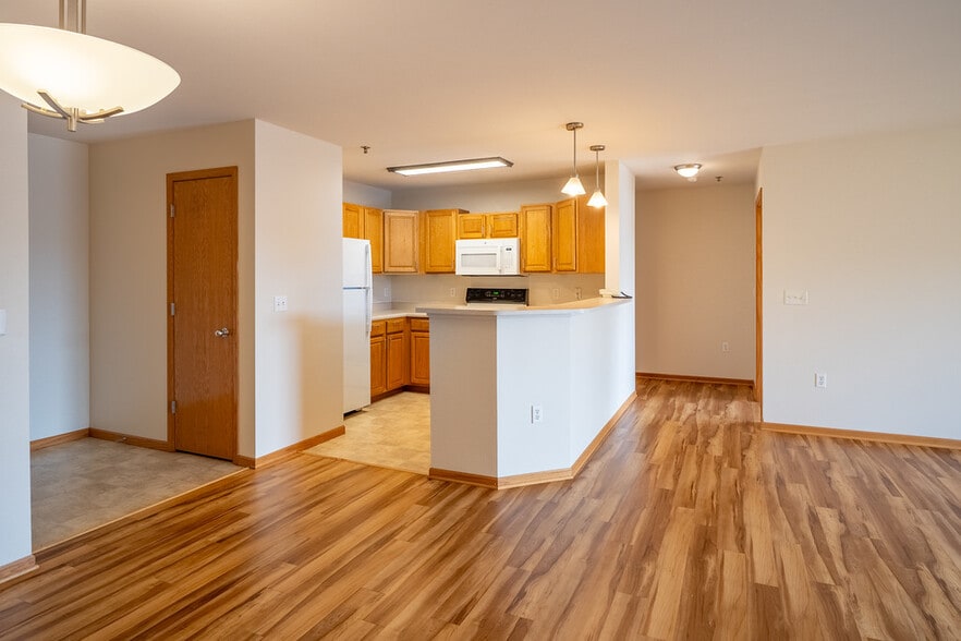 Building Photo - Washington Court Apartments