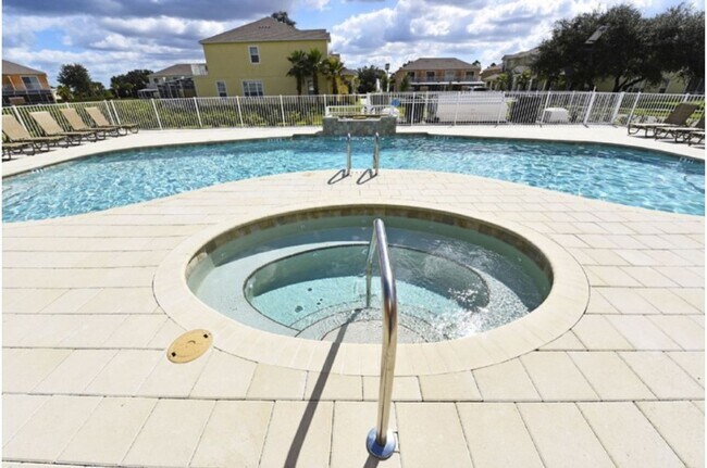 Building Photo - Modern Townhome in quiet neighborhood: 3BR, Pool & Near Disney