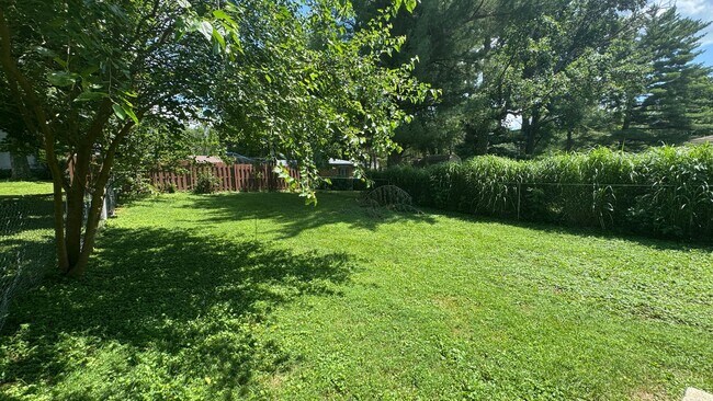 Building Photo - Available Aug 7th, 2026!