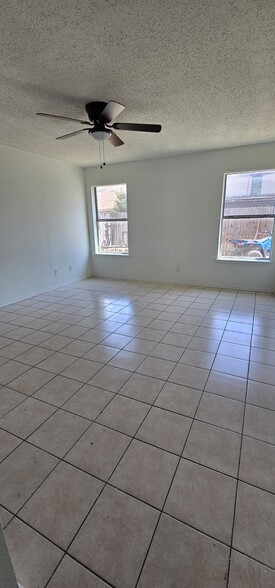 Master bedroom - 3308 Ivy Ave