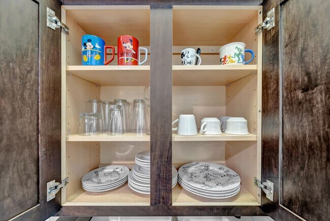 Building Photo - 8303 Palm Pkwy