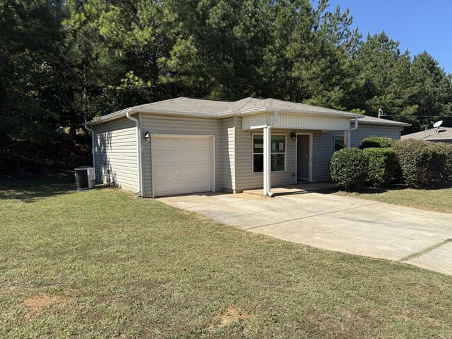 Building Photo - 3 Bed / 2 Bath Rental House in Vance, AL