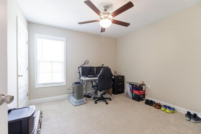 Building Photo - Contemporary 4BR/2BA Home with 2-Car Garage, Spacious Yard, and Close Proximity to Moody Air Forc...