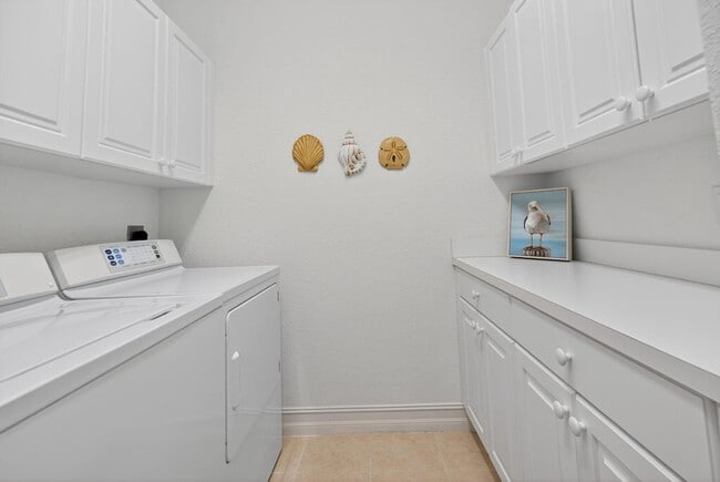 Building Photo - 1000 US-1