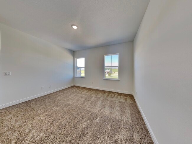 Building Photo - 15709 Vetta Dr