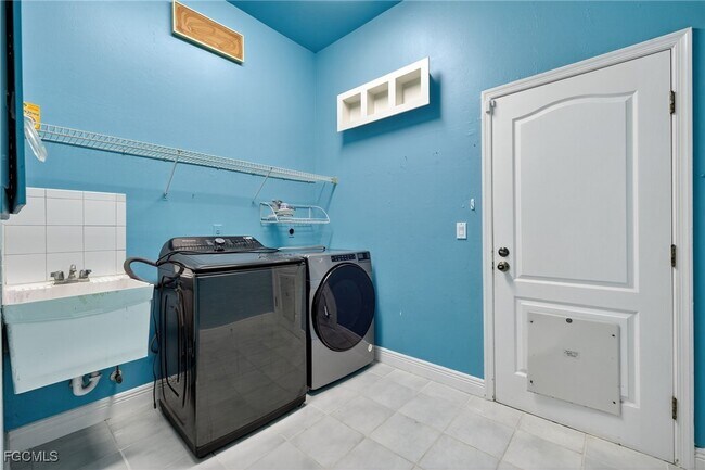 Building Photo - 11592 Timberline Cir