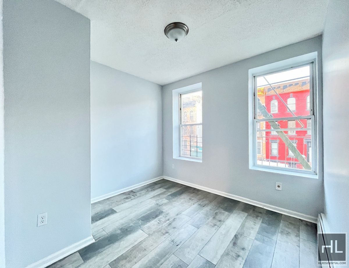 Building Photo - 1836 Park Pl