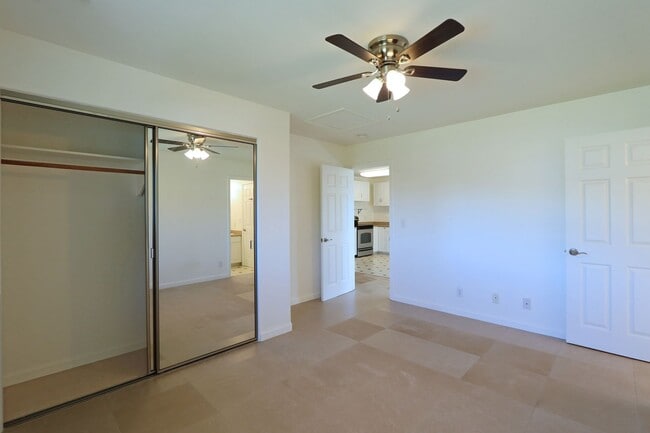 Building Photo - 1024