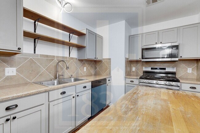 Building Photo - 4622 Credo Lane