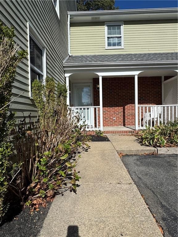 Building Photo - 62 Memorial Blvd