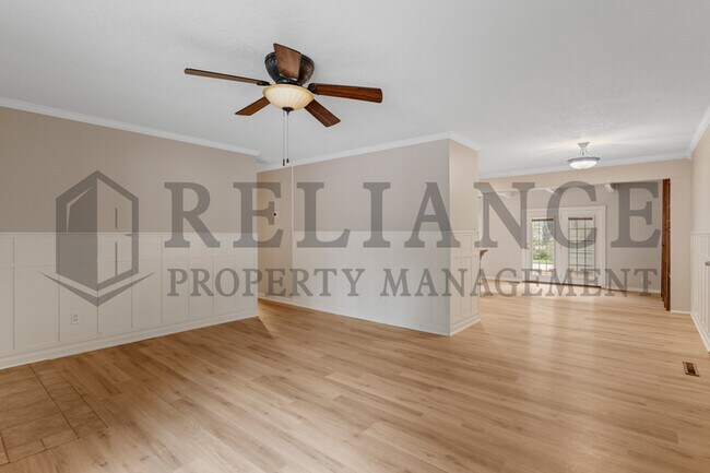 Building Photo - 913 N Wilbur Ln