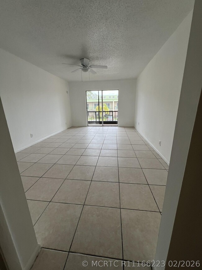 Building Photo - 4129 NW 88th Ave