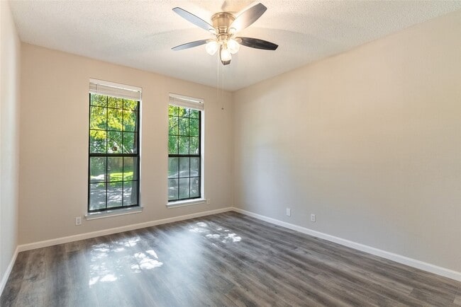 Building Photo - 5201 Rustle Leaf Dr