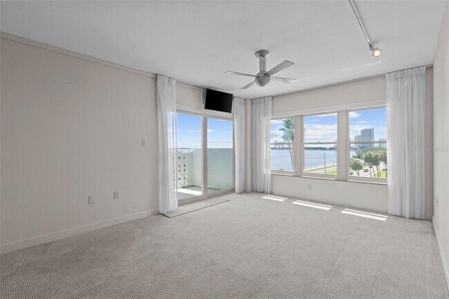 Building Photo - 2401 Bayshore Blvd