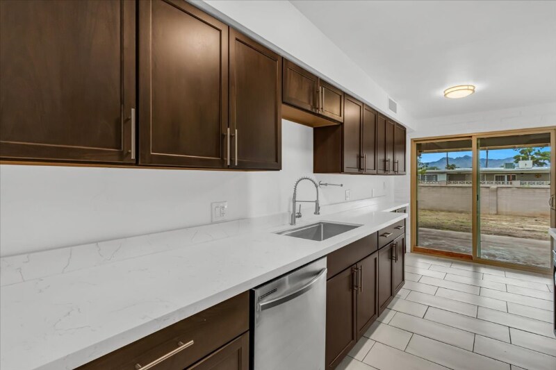 Building Photo - 7651 E Mary Dr