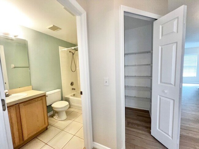Building Photo - Welcome Home! Updated flooring & fresh interior paint! Move in OCTOBER! Beautiful 3X2 with attach...