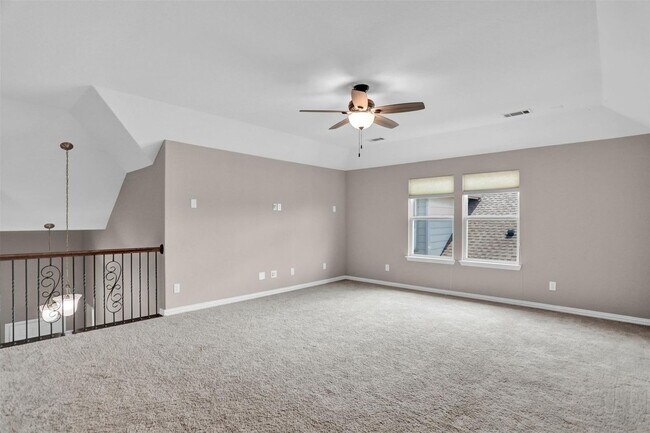 Building Photo - Located in McKinney's desirable Erwin Farms, this beautiful home exudes modern elegance and pract...