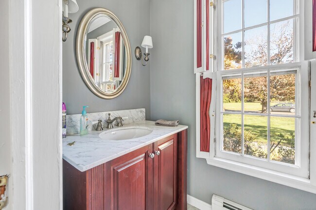 Building Photo - 41 Butternut Ln