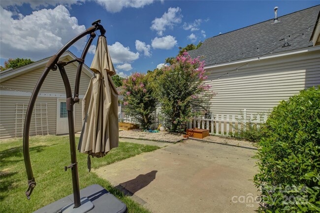 Building Photo - 11330 Deer Ridge Ln