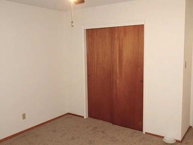 Building Photo - single family home