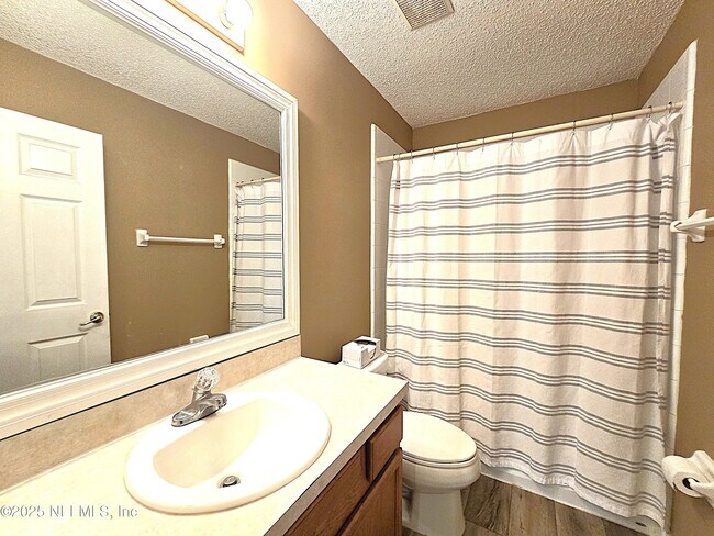 Building Photo - 1864 Sunchase Ct