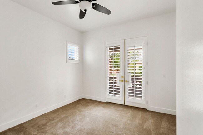 Building Photo - 5 Bedroom Pool Home Located In Summerlin G...
