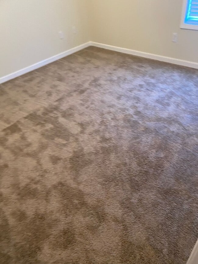 Building Photo - Contact Peggy Goodman 501 676 1758