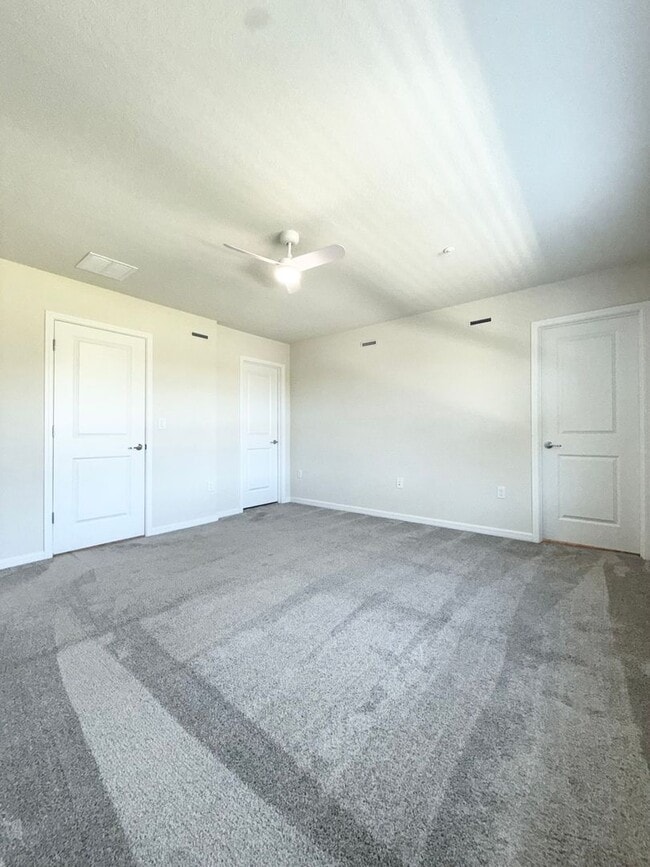 Building Photo - Grayson Square