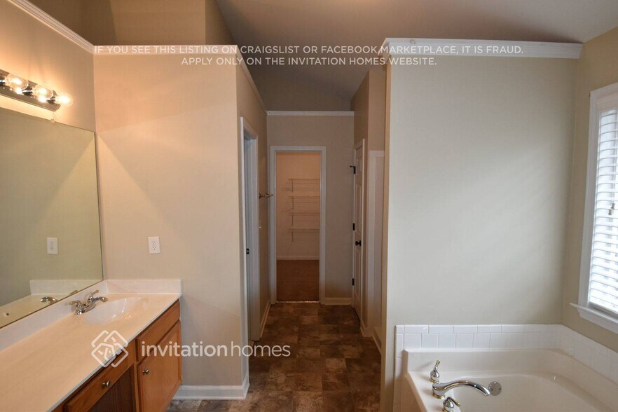 Building Photo - 1642 Rocky Trail Ln