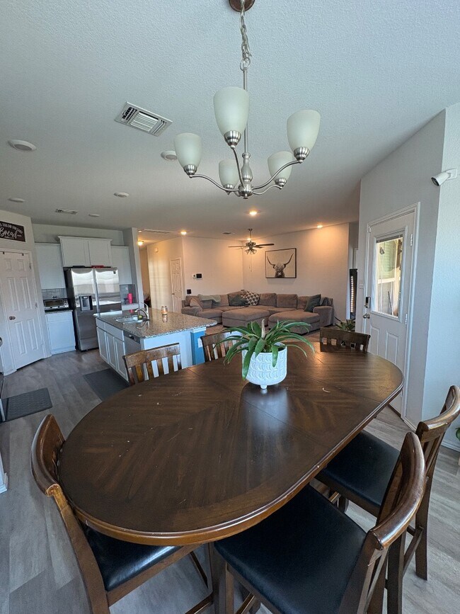 Building Photo - 2051 Wigeon Wy