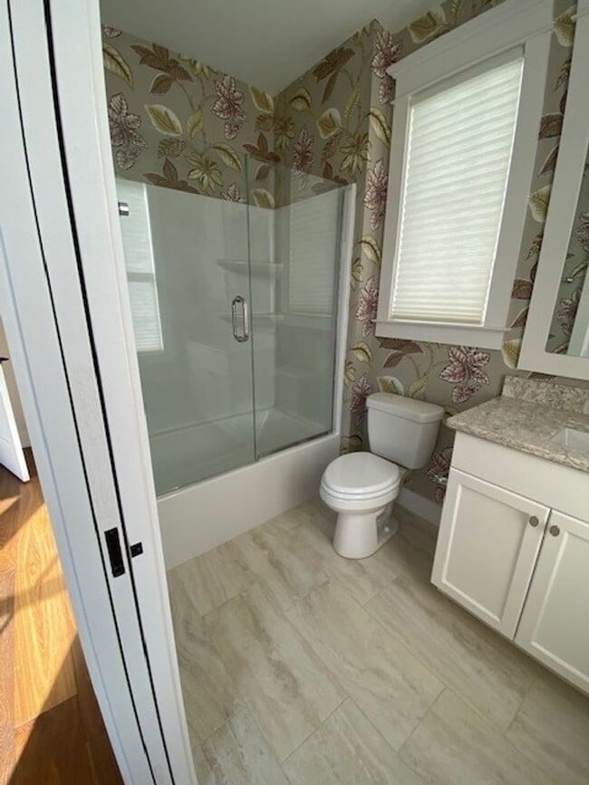 Building Photo - Welcome to our luxurious townhouse in the ...