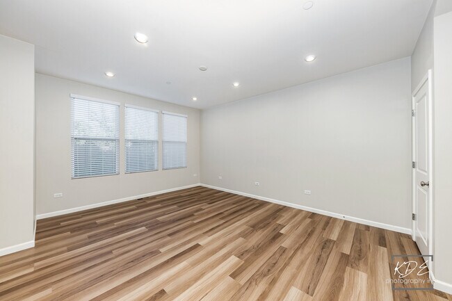 Building Photo - 2110 Weatherbee Ln