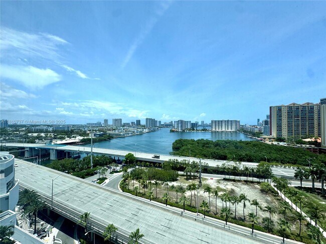 Building Photo - 400 Sunny Isles Blvd