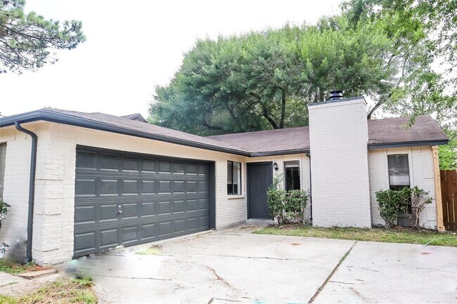 Building Photo - 22915 Summer Pine Ln