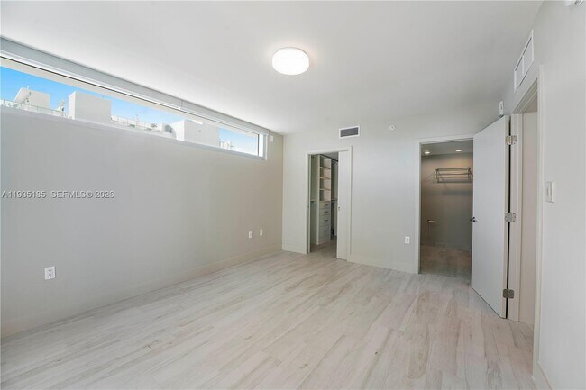 Building Photo - 1150 101st St