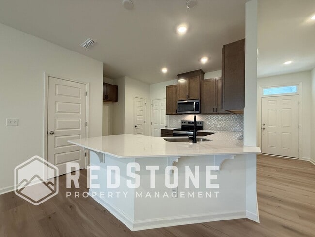 Building Photo - 194 Parker Ln