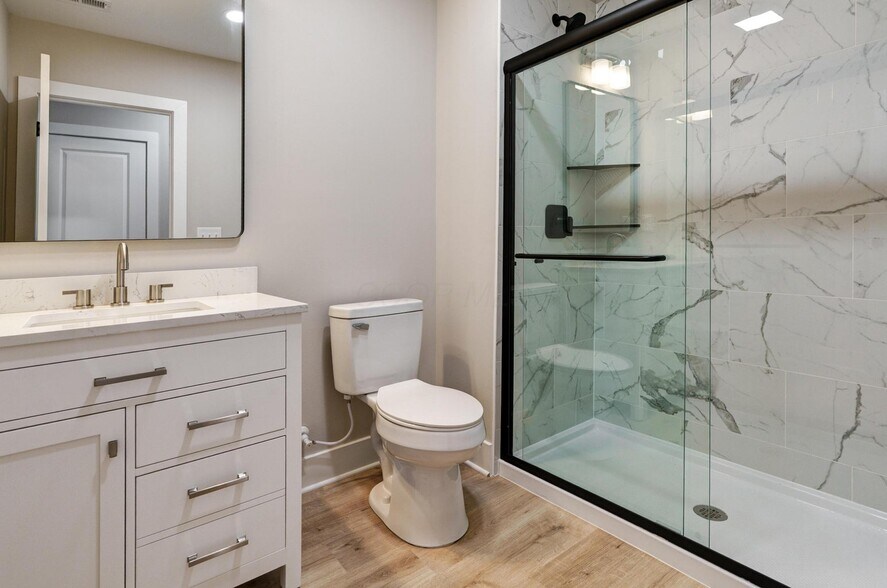 Building Photo - 2589 Dayton Ave