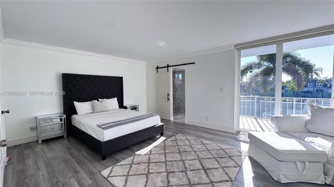 Building Photo - 903 NE 27th Ave