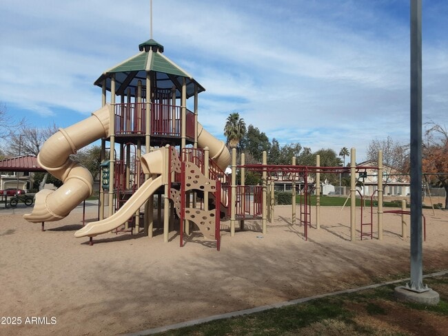 Building Photo - 1401 E Jasper Dr