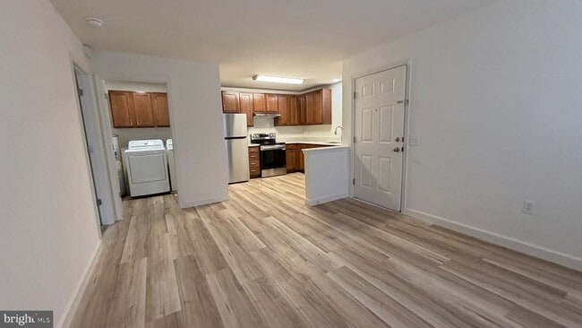 Building Photo - 38 Sequoia Dr