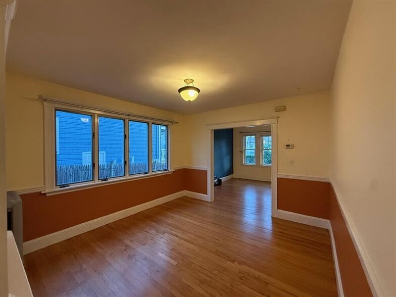 Building Photo - 67 Fairfax St