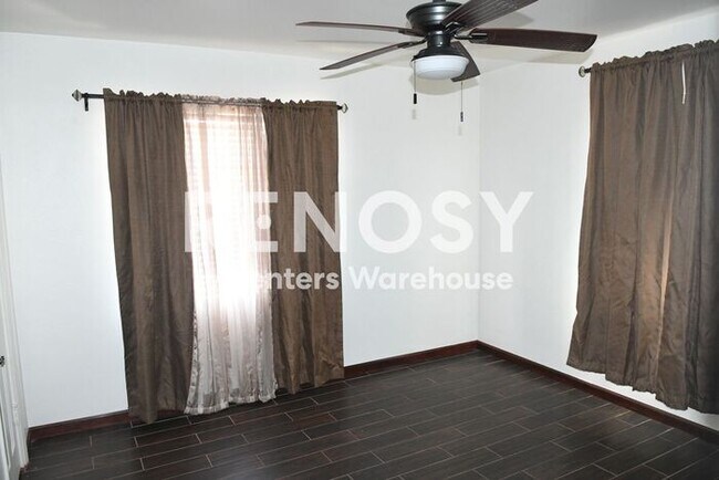 Building Photo - Updated 3 Br 2 Ba 1 Cg Home Near Camelback and 3rd Ave in Central Phoenix