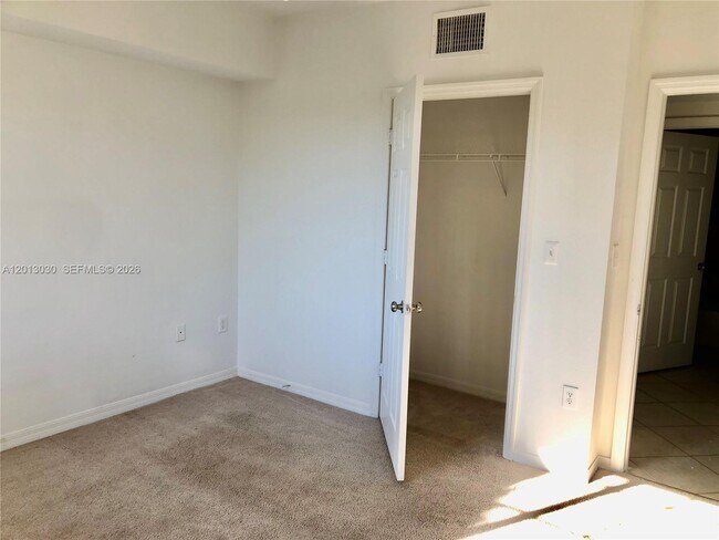 Building Photo - 6559 Emerald Dunes Dr