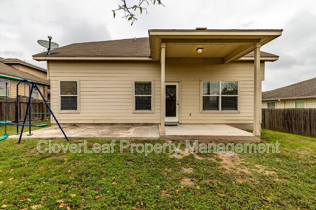 Building Photo - 2424 Dimmitt Dr