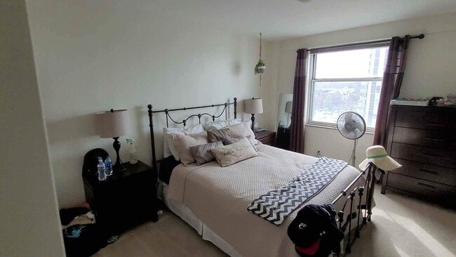 Master Bedroom - 11850 Edgewater Dr