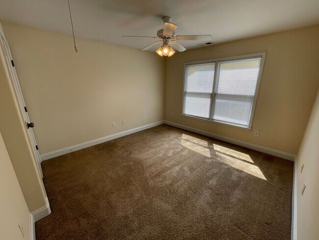 Building Photo - PRE-LEASING FOR AUGUST 2026!
