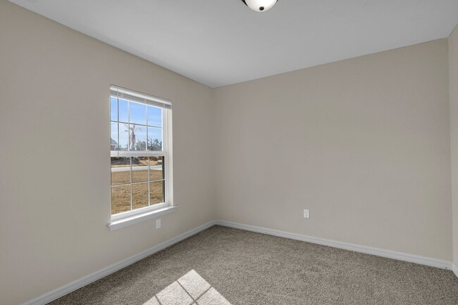 Building Photo - 3/2 Rental South of Ocala!